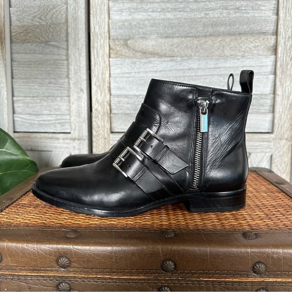 MICHAEL KORS FINLEY ANKLE BOOT - Picture 8 of 14